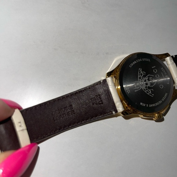 Gucci G-Timeless watch 38MM BRAND NEW AUTHENTIC - Picture 3 of 10